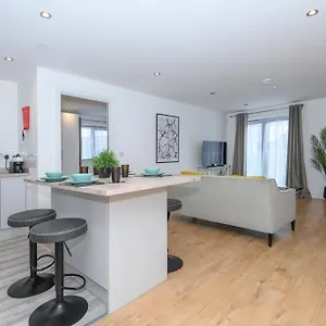 Superb 2 Bed With 2 En-suite - Leeds Centre With Underground Parking Leeds (West Yorkshire)