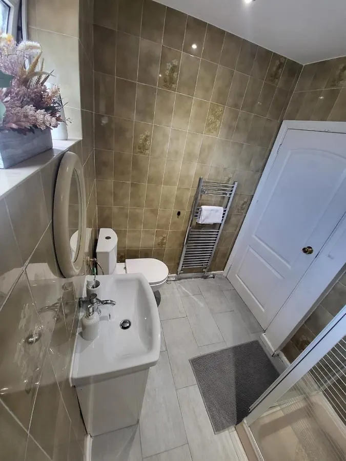 Petal Rm3 Apartment Leeds  Homestay Leeds (West Yorkshire)